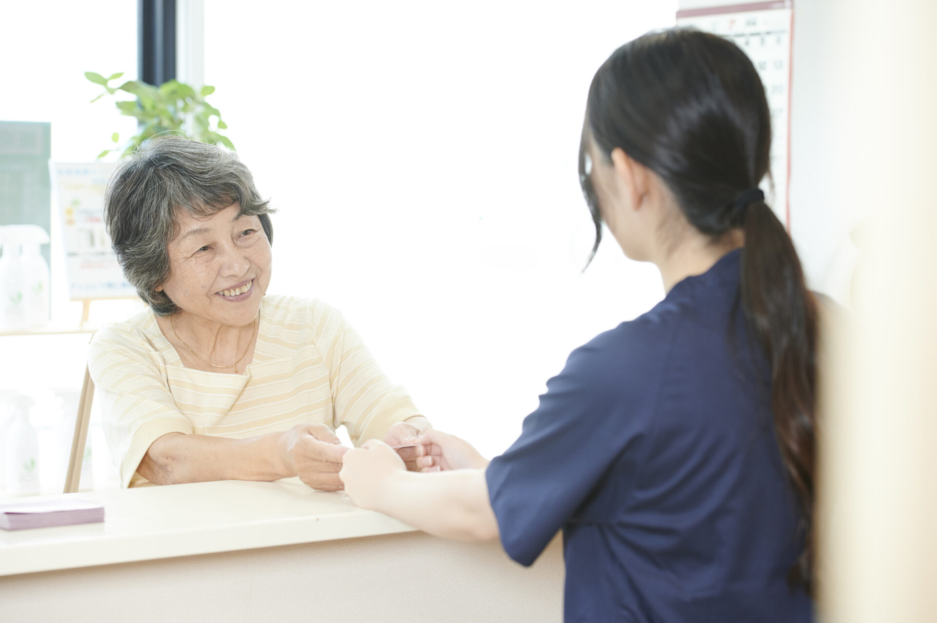 💊なぜ湿布や薬では腰痛が治らないのか？